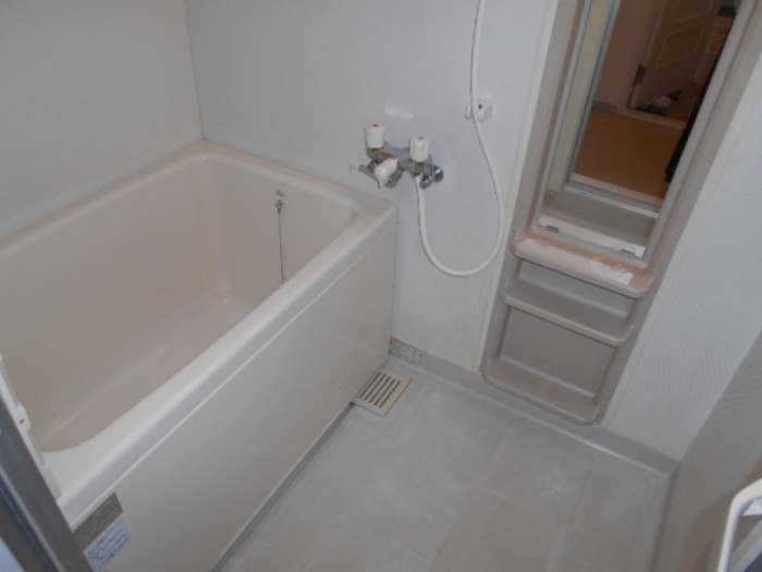 サニーハイツの浴室