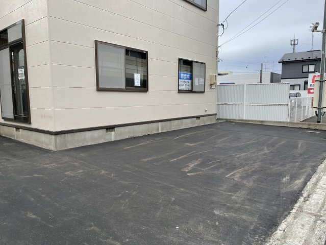 青森県八戸市沼館３丁目の駐車場