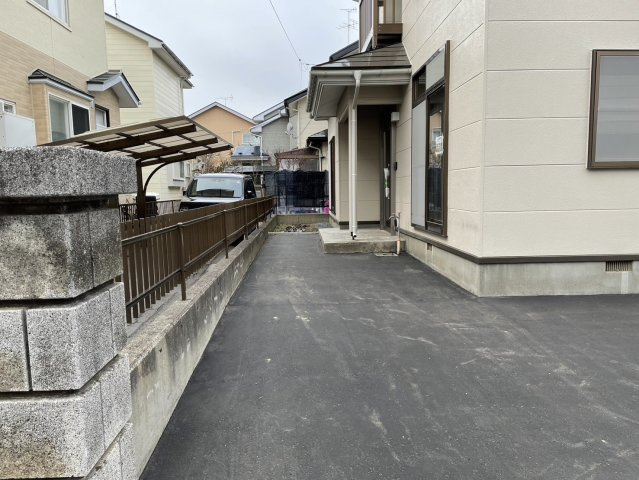 青森県八戸市沼館３丁目の駐車場