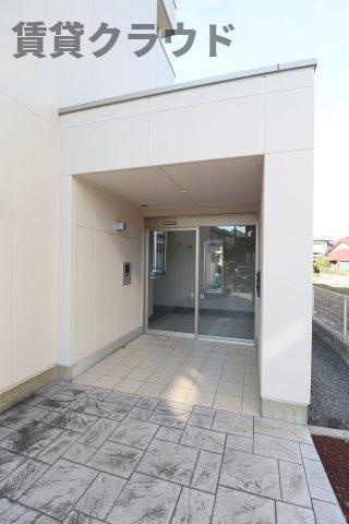 メゾン　ド　ジュエルのエントランス|エントランスがカッコいいですね！