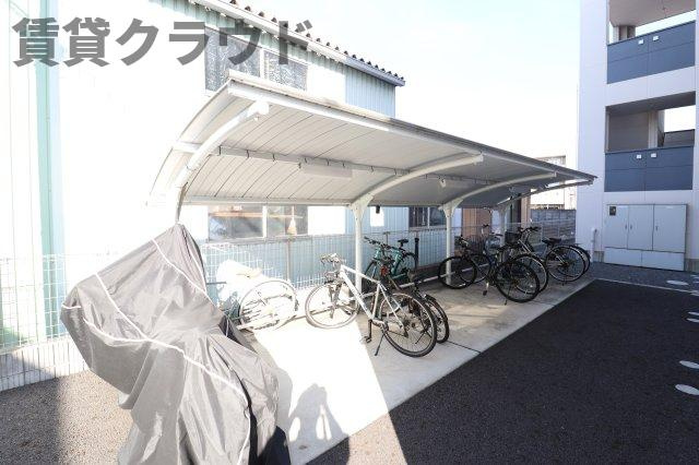 メゾン　ド　ジュエルのその他共用部分|自転車があればコンビニ、スーパーなど気軽に行けますよね！