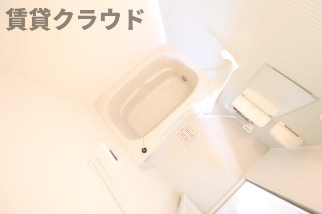 メゾン　ド　ジュエルの浴室|清潔感あるお風呂で一日の疲れを癒しましょう！