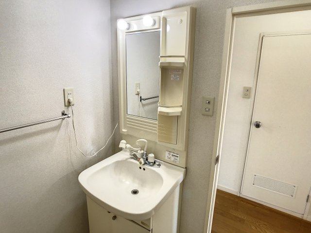 レピュートKの独立洗面台|※同タイプサンプル写真