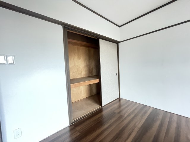 昭島市宮沢町２丁目の賃貸マンションの収納