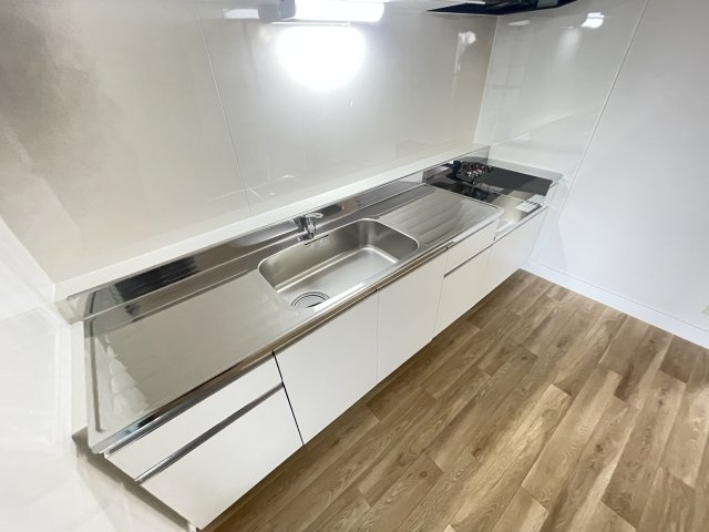 昭島市宮沢町２丁目の賃貸マンションのキッチン