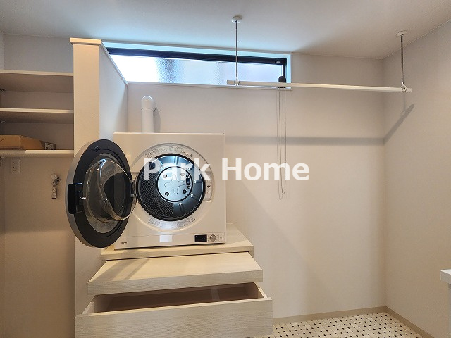 高知市百石町2丁目-2号地-新築戸建てのランドリースペース