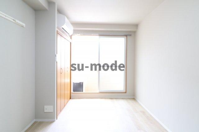 フローラ茨木の寝室