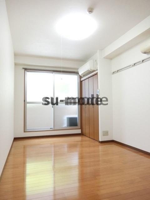 フローラ茨木の寝室