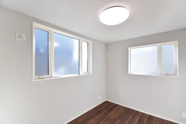 戸建　一宮市今伊勢町本神戸　全5区画分譲の洋室|建具やクロスなどをトータルデザインでコーディネートしており、室内に落ち着きと安らぎを与えてくれます。