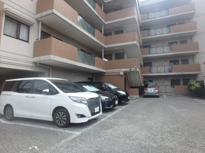 【駐車場】 | ソレアード門前 | 駐車場完備です