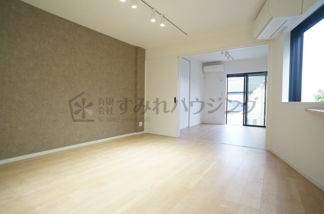 中山荘園LOHAUSⅡの居間・リビング