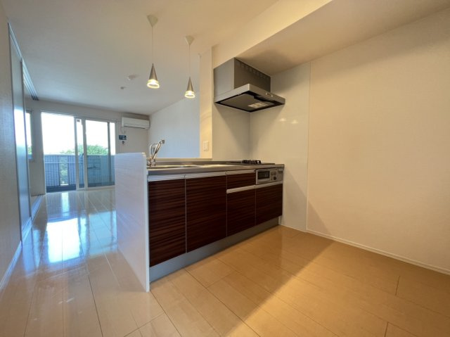 プレシャス高崎の内装|高崎、前橋エリアのお部屋探しはエンドスケープまで！お客様の理想お聞かせ下さい♪
クロスや設備の色が異なる場合があります。