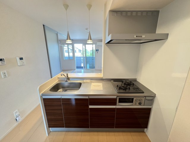 プレシャス高崎のキッチン|高崎、前橋エリアのお部屋探しはエンドスケープまで！お客様の理想お聞かせ下さい♪
クロスや設備の色が異なる場合があります。