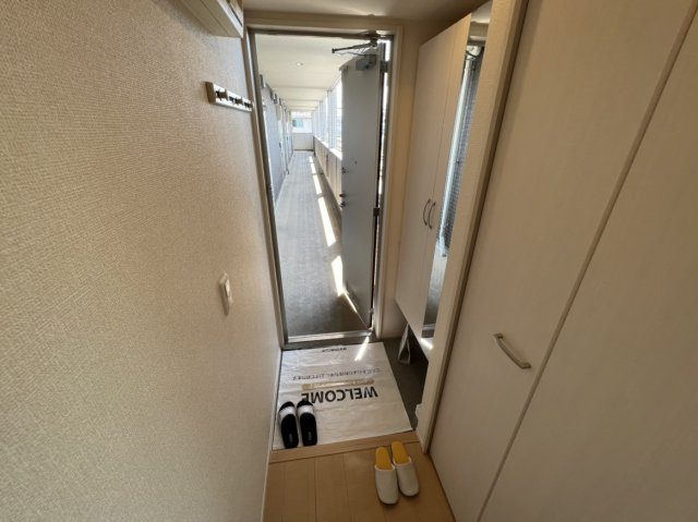 プレシャス高崎の玄関|高崎、前橋エリアのお部屋探しはエンドスケープまで！お客様の理想お聞かせ下さい♪
クロスや設備の色が異なる場合があります。