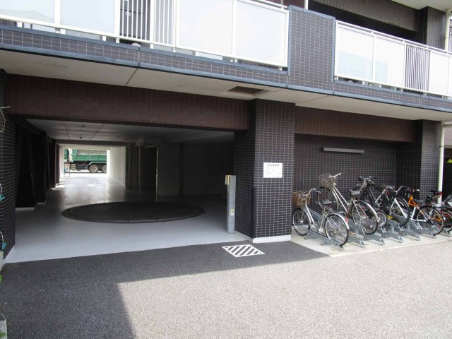 ヴェルディーク小田原城址公園のエントランス