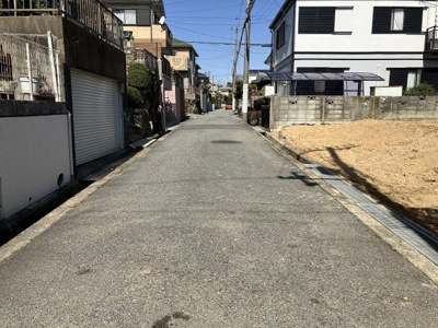 【前面道路含む現地写真】 | 北区若葉台２丁目土地 | 前面道路含む現地写真です