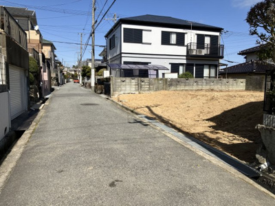 【前面道路含む現地写真】 | 北区若葉台２丁目土地 | 前面道路含む現地写真です