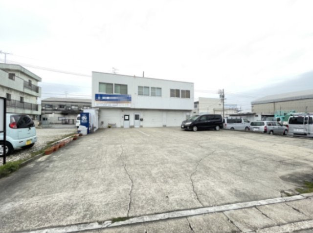 緑区鳴海町下汐田倉庫付事務所の外観
