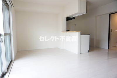 【居間・リビング】 | ヒルトップ・ヴァレ