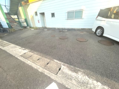 【駐車場】 | サンシティー南矢三 | 収納スペース豊富です