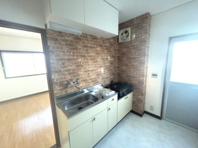 【キッチン】 | サンシティー南矢三 | 暖かな日差しのふりそそぐバルコニー