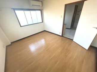 【寝室】 | サンシティー南矢三 | 収納のためのスペースです