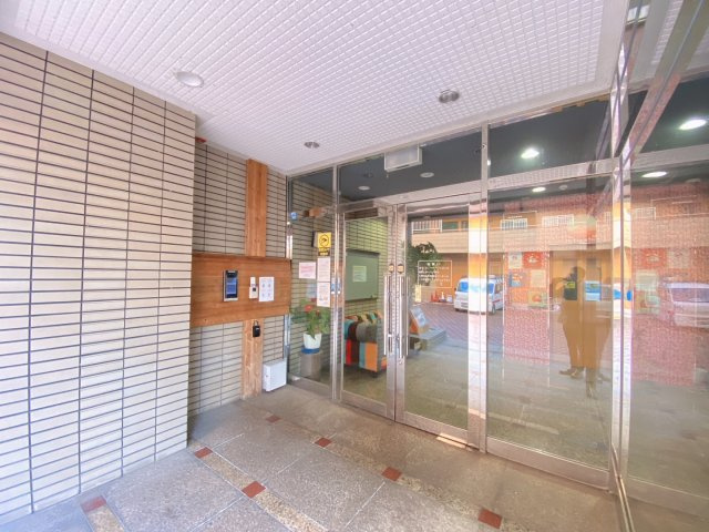 セレーナ喜志参番館Ⅱのエントランス