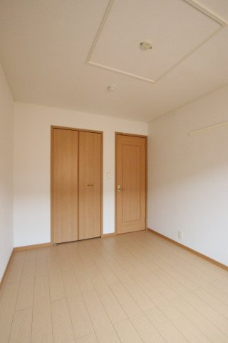 【洋室】 | イジュヴィア