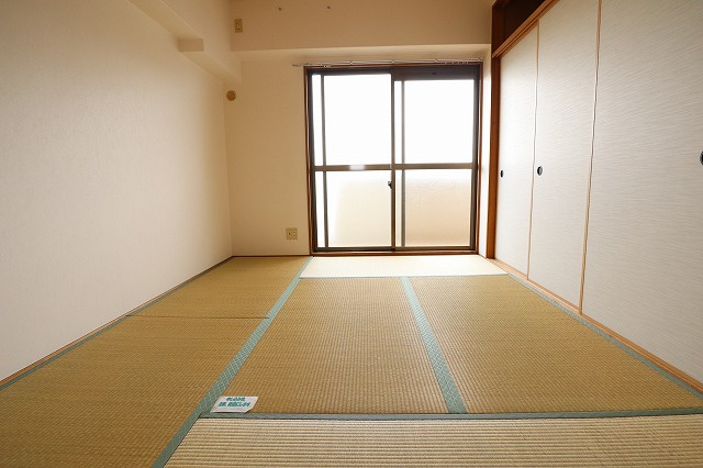 マンション新屋の和室