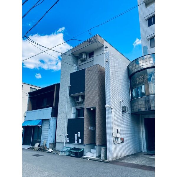 ディアコート新栄の外観