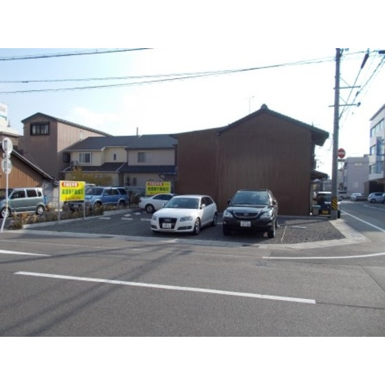 加納坂井町山田駐車場の外観