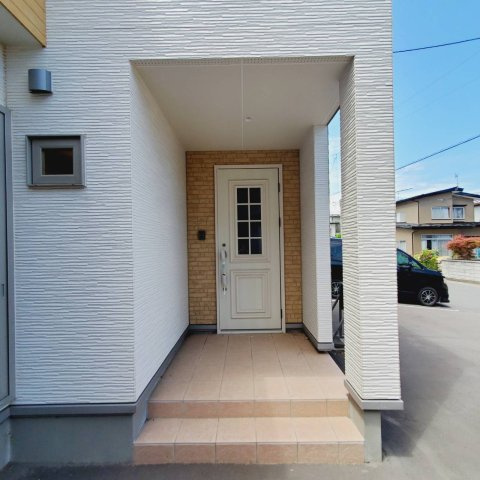 八戸市高州２丁目の玄関