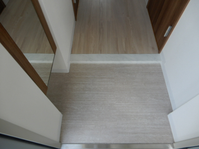 ビウォール正木の玄関