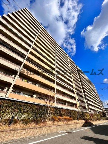 ローレルスクエア枚方フォレストゲートの外観|外観は落ち着いています