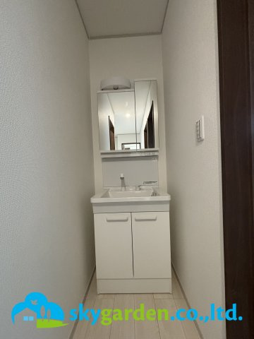 平塚市平塚３丁目　未入居戸建　全15邸9号棟の独立洗面台