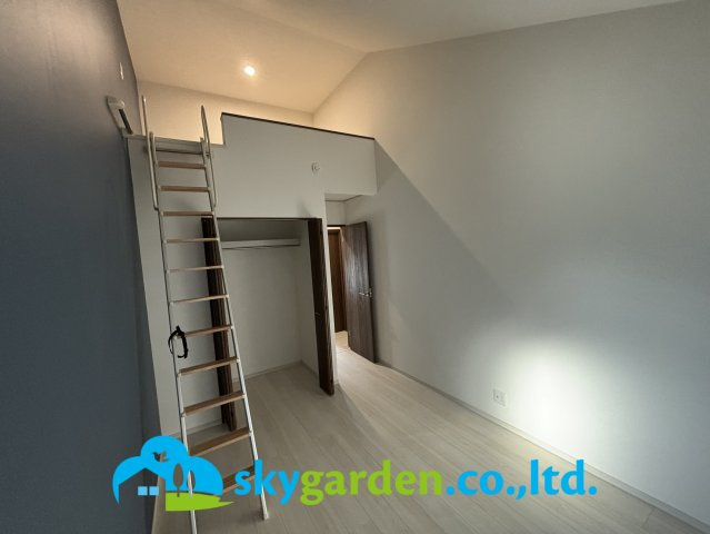 平塚市平塚３丁目　未入居戸建　全15邸9号棟の洋室