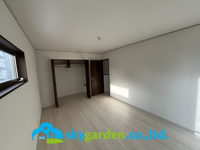 平塚市平塚３丁目　未入居戸建　全15邸9号棟の寝室