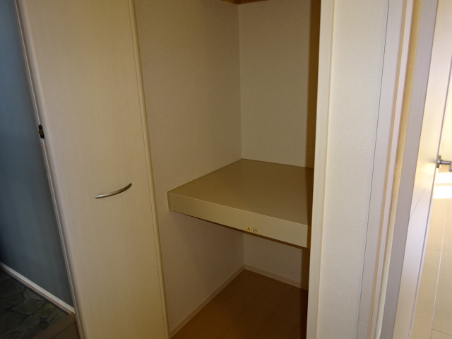 パラシオンの収納|廊下収納