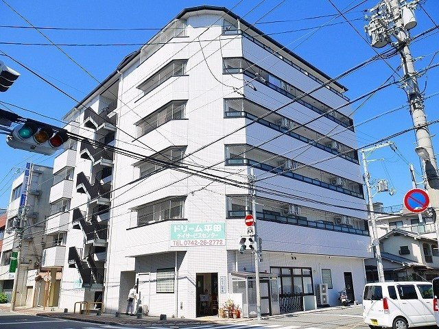 杉ヶ町北ビルの外観|キレイな外観です。