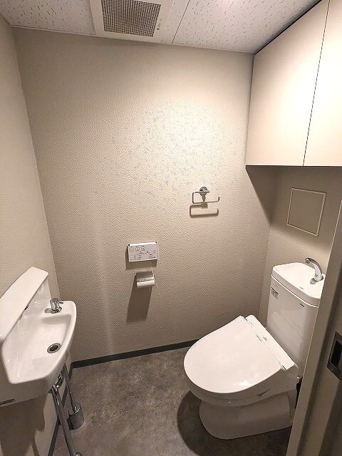 JMFレジデンス蔵前鳥越の設備|1Fロビーにトイレ付きです