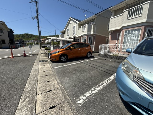 サンセールⅡ　Ｂの駐車場