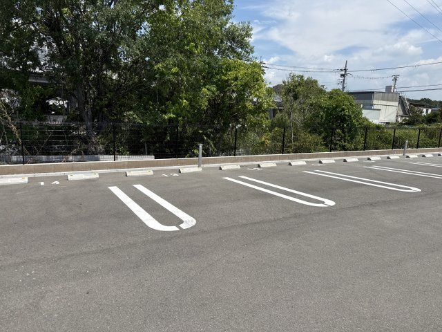 サンセールⅡ　Ｂの駐車場