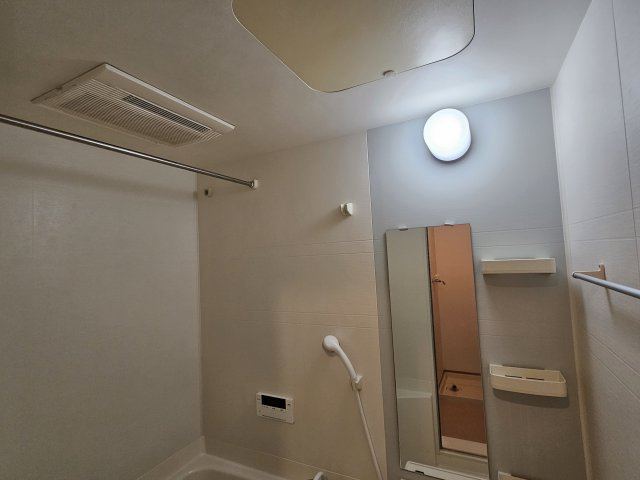 明石市大久保町大窪のアパートの浴室