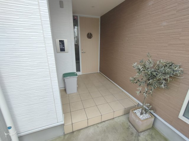 アヴェニール岩槻のエントランス|清潔なエントランスです