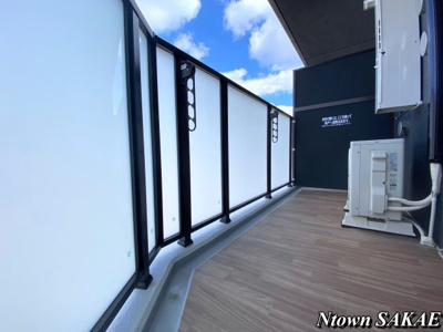 【バルコニー】 | プレサンス鶴舞パークグラッド | バルコニーからの眺めを楽しみながら食事をしませんか