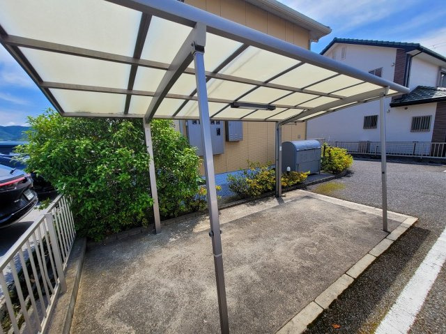 ヴィラ　さくらのその他共用部分|屋根付きの駐輪場です