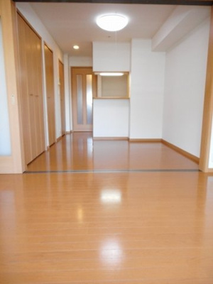 【居間・リビング】 | ＧＬＯＲＹ蘭 | 居間です