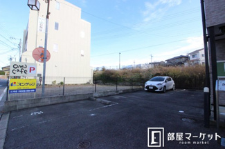【駐車場】
