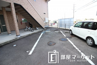 【駐車場】