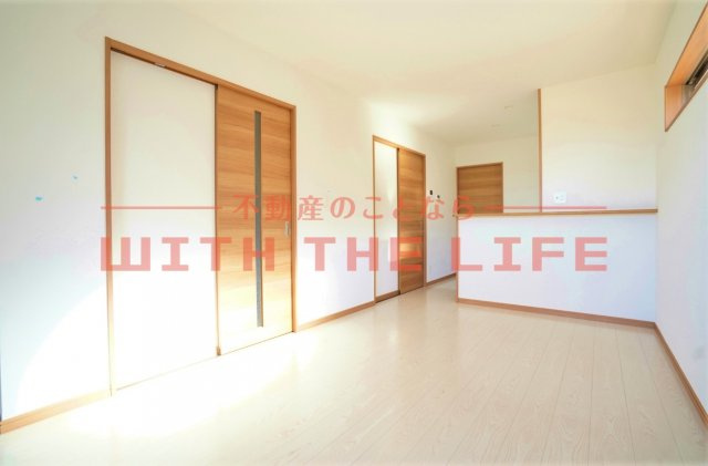 エスカレント国分【キャッシュバック対象物件】の居間・リビング|ゆったりとした居間です